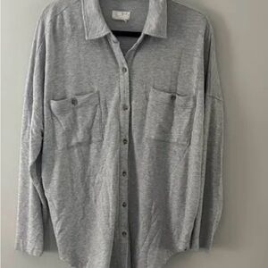 Lou & Grey Light Gray Button-Up Pocket Shirt
